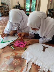 SMP Shirathun Najah